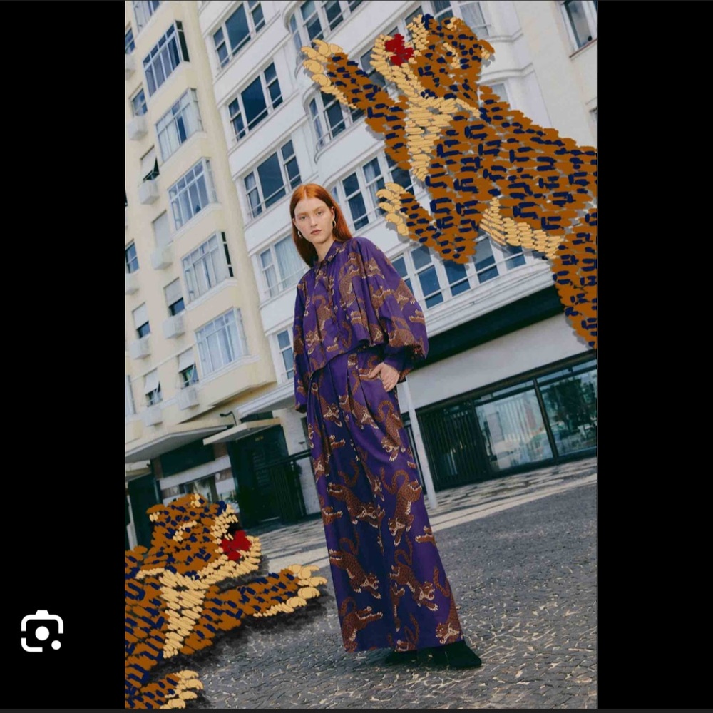 FARM RIO Purple Wide-Leg Tailored Pants and matching shirt w/ Gold Leopard Print